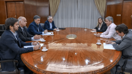 Luis Caputo se reunió con Jorge Macri por el reclamo de la coparticipación