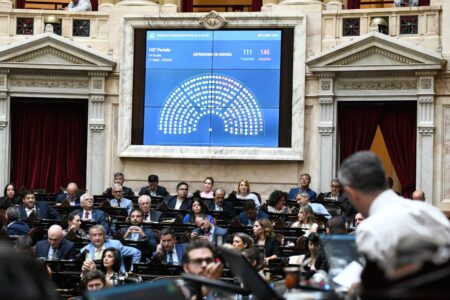 Diputados: Fracasaron Sesiones para Tratar la Ley Sindical y el DNU de Canje de Deuda