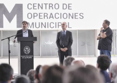 Kicillof y Alak inauguraron el nuevo Centro de Operaciones y Monitoreo de La Plata