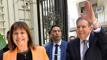 Bullrich quiere viajar a Venezuela para presionar a Maduro por el gendarme detenido