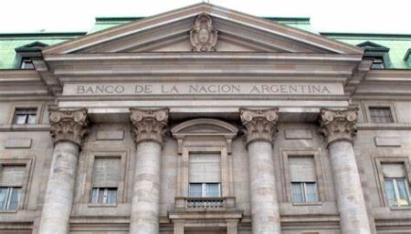 El Gobierno decidió transformar al Banco Nación en sociedad anónima