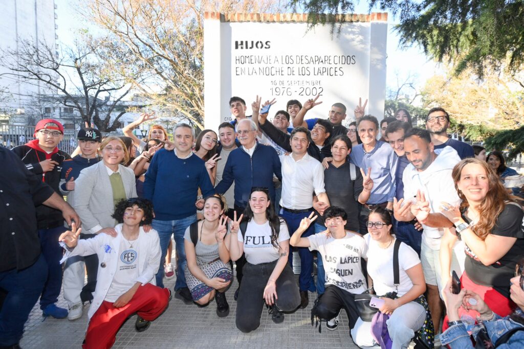 Kicillof participó de la marcha por el 49° aniversario de la Noche de los Lápices*