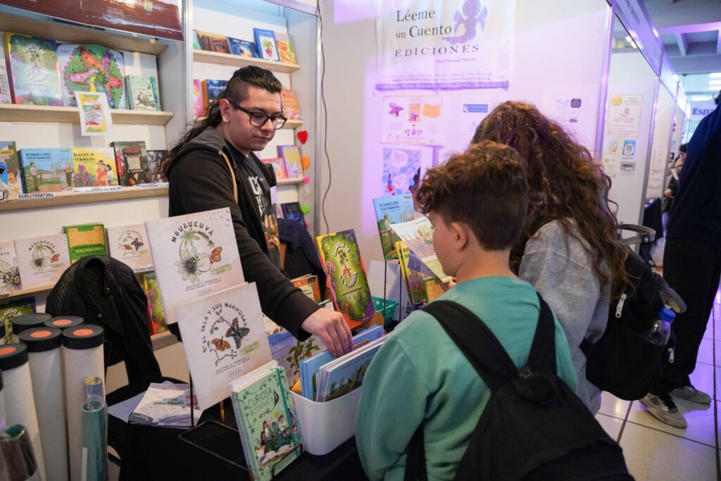 Miles de vecinas y vecinos visitaron la Feria del Libro de San Martín