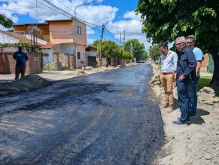 En Troncos del Talar, Julio Zamora monitoreó el desarrollo del Plan de Pavimentación del Municipio de Tigre