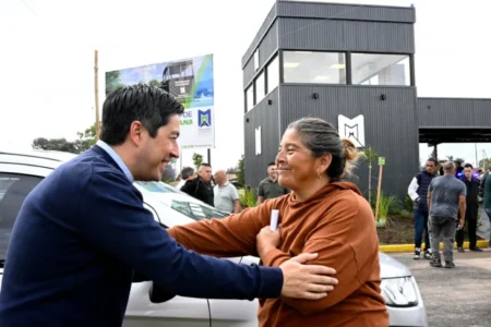 Malvinas Argentinas: Seguridad: Nardini inauguró una nueva Posta Policial en el Barrio Pech de Tortuguitas