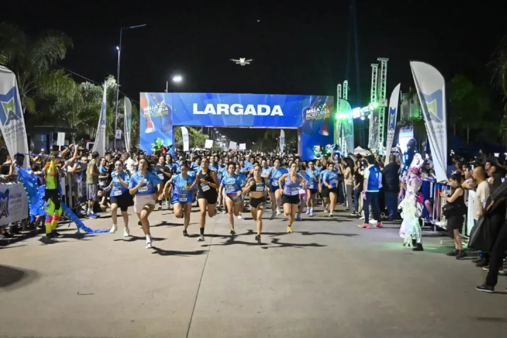 Más de ocho mil personas participaron de la 3ra Milla Nocturna de Malvinas Argentinas