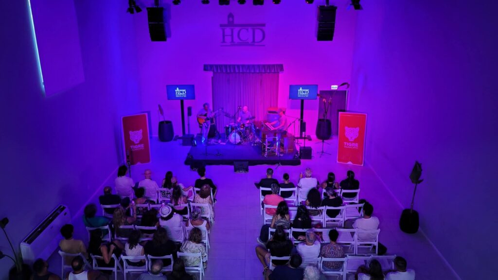 Vecinos y vecinas del Municipio de Tigre disfrutaron de la “Noches de Jazz & Blues» en el HCD