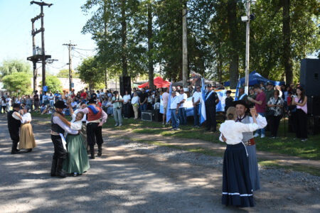 Chivilcoy: Aniversario de La Rica: Britos destacó el desarrollo de las localidades rurales y elogió el compromiso del delegado Brian Elgoyhen y la comunidad por el trabajo en conjunto