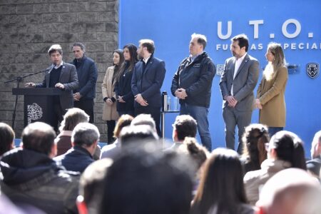 Kicillof inauguró una base de la UTOI en Lomas de Zamora