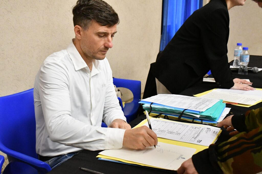 Más de 280 familias de Morón firmaron la escritura de sus viviendas