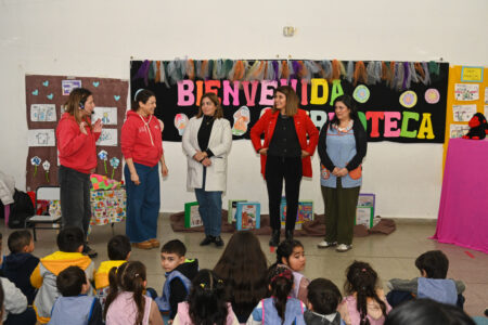 Tigre: A través del programa Animación a la Lectura, el Municipio entregó más de 30 bibliotecas móviles para el nivel inicial