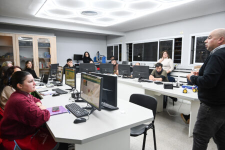 Comenzó el curso gratuito de Diseño e Impresión 3D del Municipio de Tigre destinado a docentes