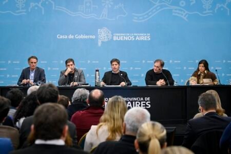 Kicillof presentó el plan provincial de políticas de prevención y mitigación del fenómeno del Súper Niño