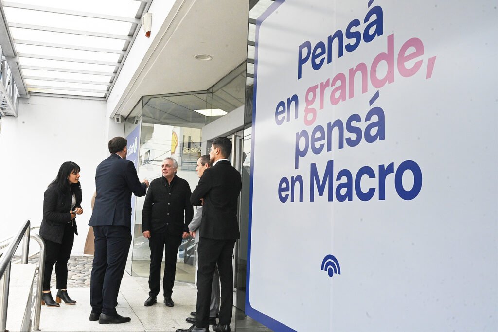 El Municipio de Tigre recibió una donación de computadoras de parte del Banco Macro
