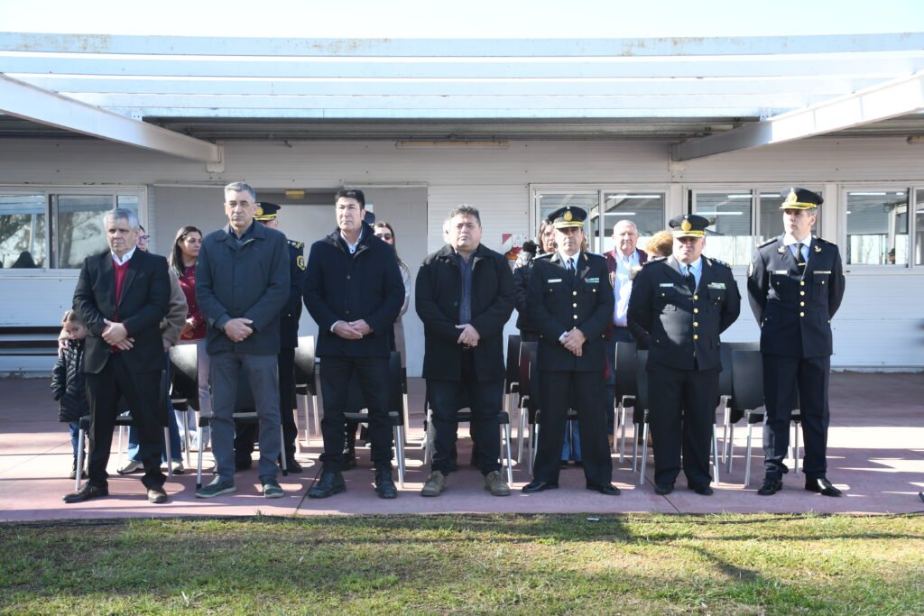 Chivilcoy: Britos participó de la jura a la Bandera de los cadetes de la Escuela Juan Vucetich