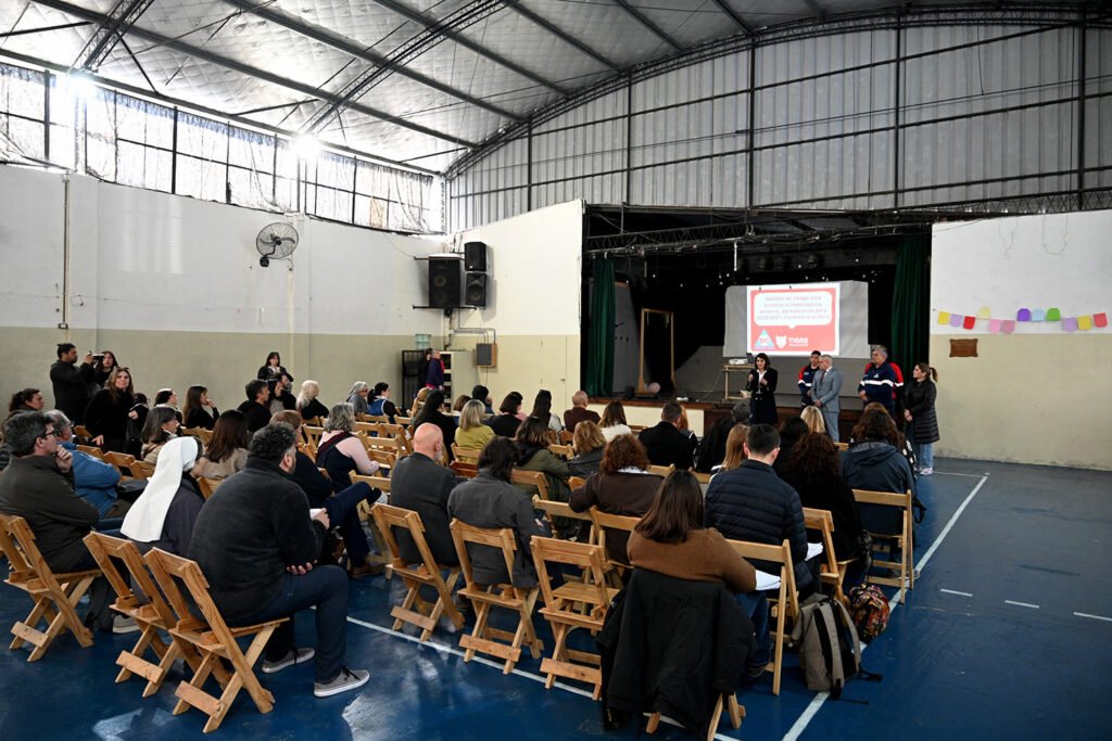 A raíz del fenómeno «El Niño», el Municipio de Tigre llevó adelante una charla a escuelas del distrito
