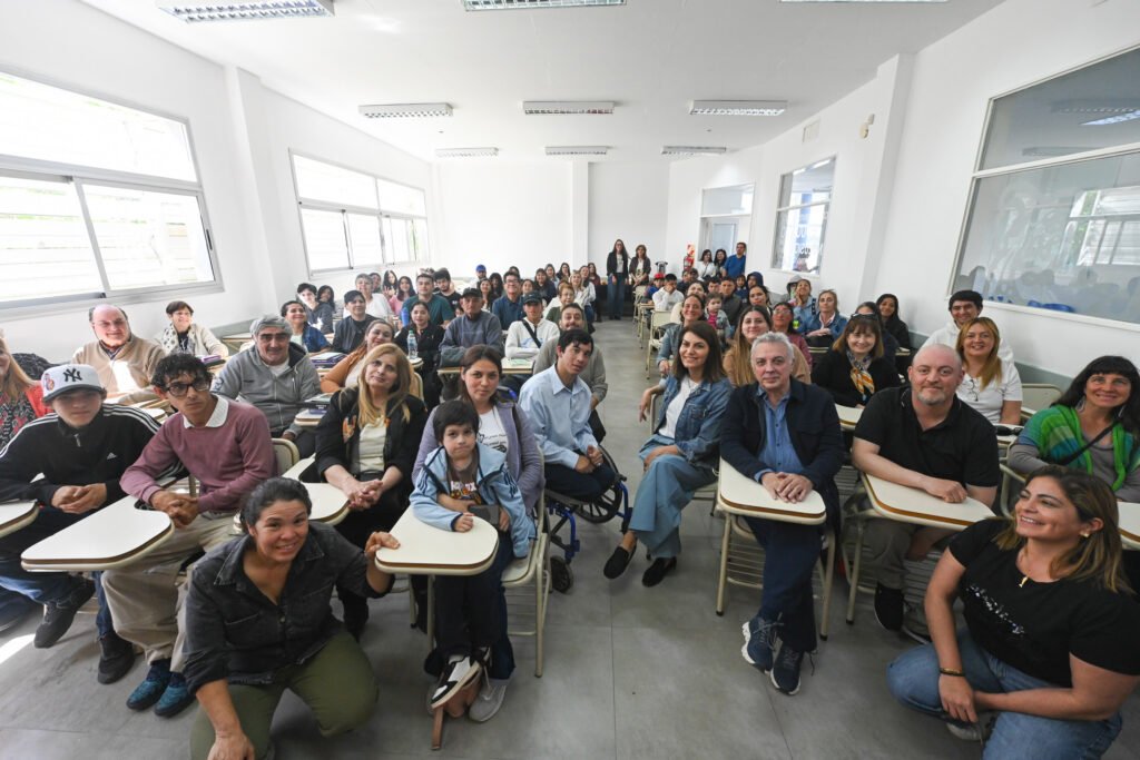 Tigre: Julio Zamora en el CUT: “La educación es la columna vertebral de nuestra comunidad”