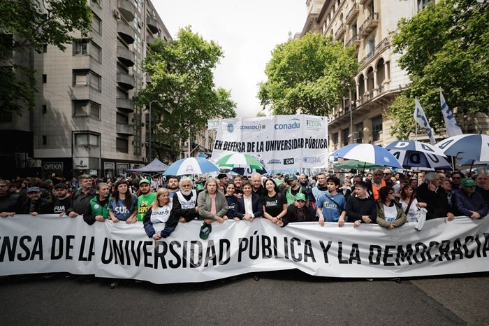 Kicillof participó de la 5° Marcha Federal Universitaria