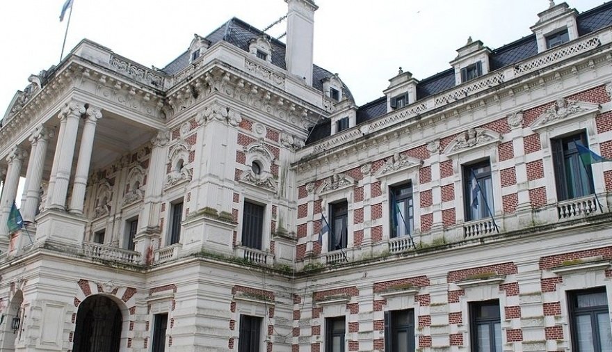 La Provincia acordó con gremios docentes y de la Ley 10430 un aumento salarial del 6% escalonado en octubre y noviembre
