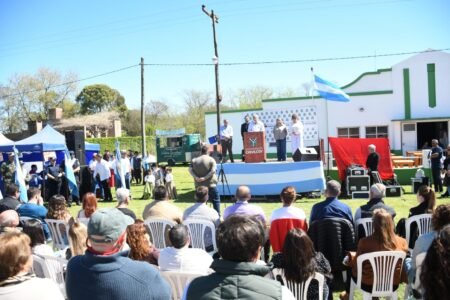 «Garantizar los mismos servicios para las localidades rurales que para el centro de Chivilcoy fue nuestro compromiso desde 2015 y lo seguimos cumpliendo día a día» dijo Britos en Benítez