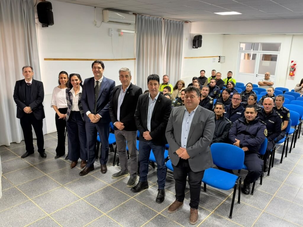 Chivilcoy: Capacitación a personal de las fuerzas de seguridad para fortalecer la articulación con la Justicia
