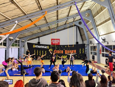 El Municipio de Tigre realizó la muestra anual de circo del Polideportivo Almirante Brown