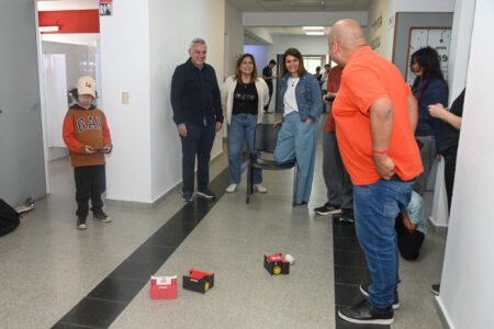 Tigre: En el CUT, Julio Zamora supervisó el desarrollo de la Escuela Municipal de Tecnología y Robótica